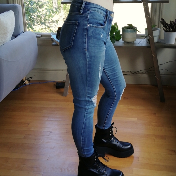 Skinnygirl jeans - distressed - Picture 3 of 9